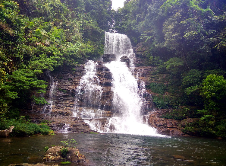 Mawlynnong-Waterfall